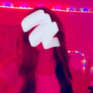 Meet your Posher, Michaela 💗🤩⚡️